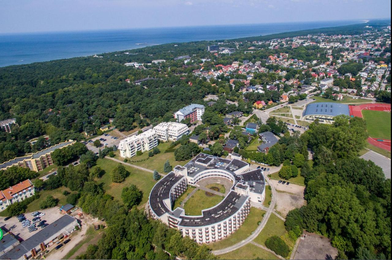 Hotel Poilsio Namai "Vyturys" Palanga Exterior foto